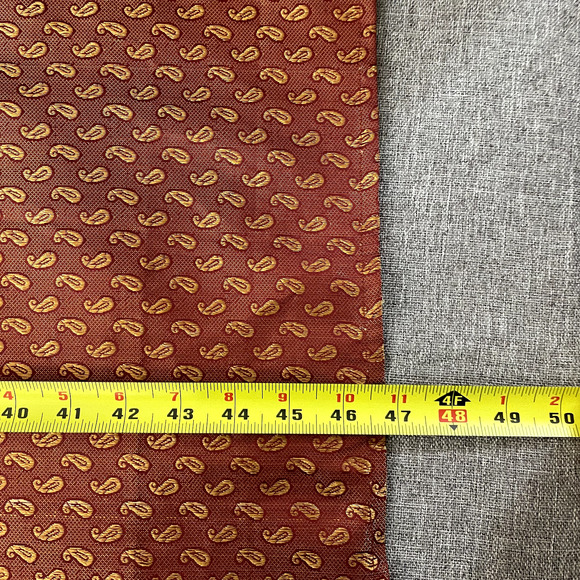 Full Embroidered Men Sherwani Red and Gold - Picture 7 of 7